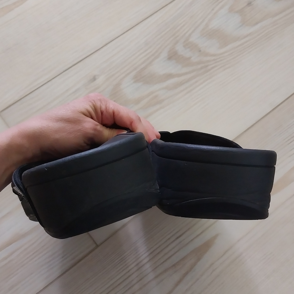 Vionic High Tide Platform Sandals - image 5